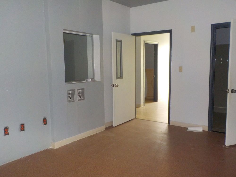 Tejon Plaza: 1601 Alton Gloor , Brownsville, TX 78526